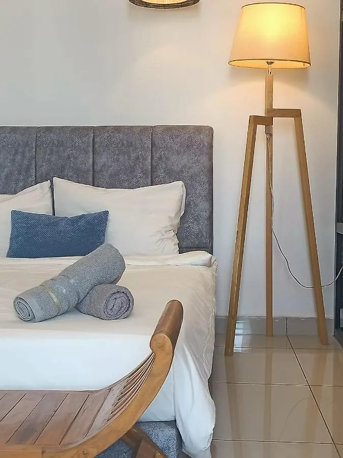 Family Suites At Mansion One By Maj George Town