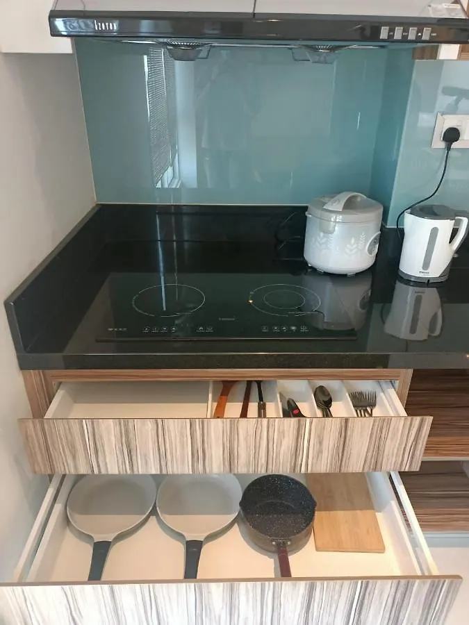 Family Suites At Mansion One By Maj George Town Apartment